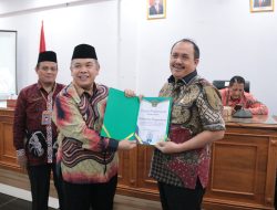 Pemkab Pangandaran Raih Penghargaan Terbanyak Menerima Sertifikat Halal di Indonesia