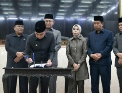 Bey Machmudin Tandatangani Nota Kesepakatan KUA dan PPAS tahun 2024