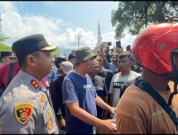 Kapolres Pangandaran Redakan Ketegangan Aksi Nelayan di Tengah Asap Pembakaran Perahu