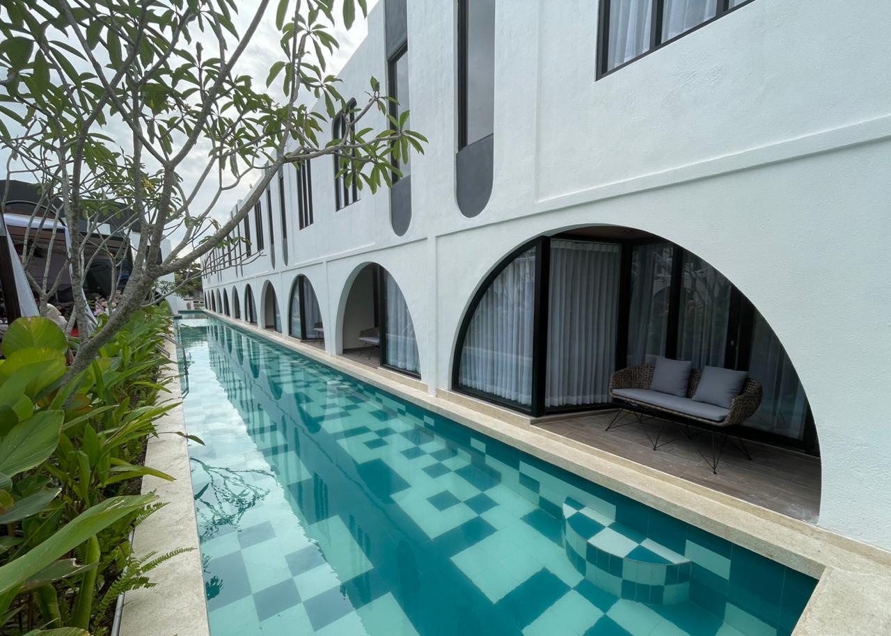 Cassa Badia Villas dan Hotel Pangandaran.