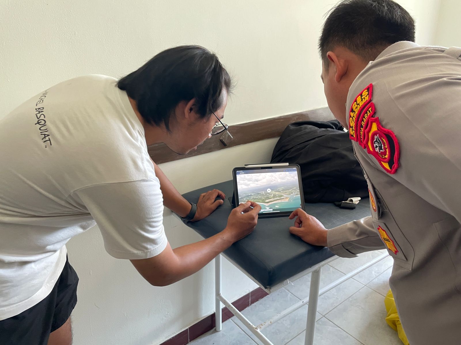 Kronologi jatuhnya penerjun payung di Pangandaran.