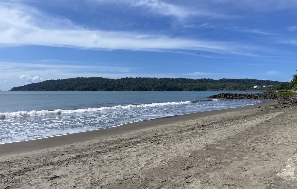 Pantai Timur Pangandaran