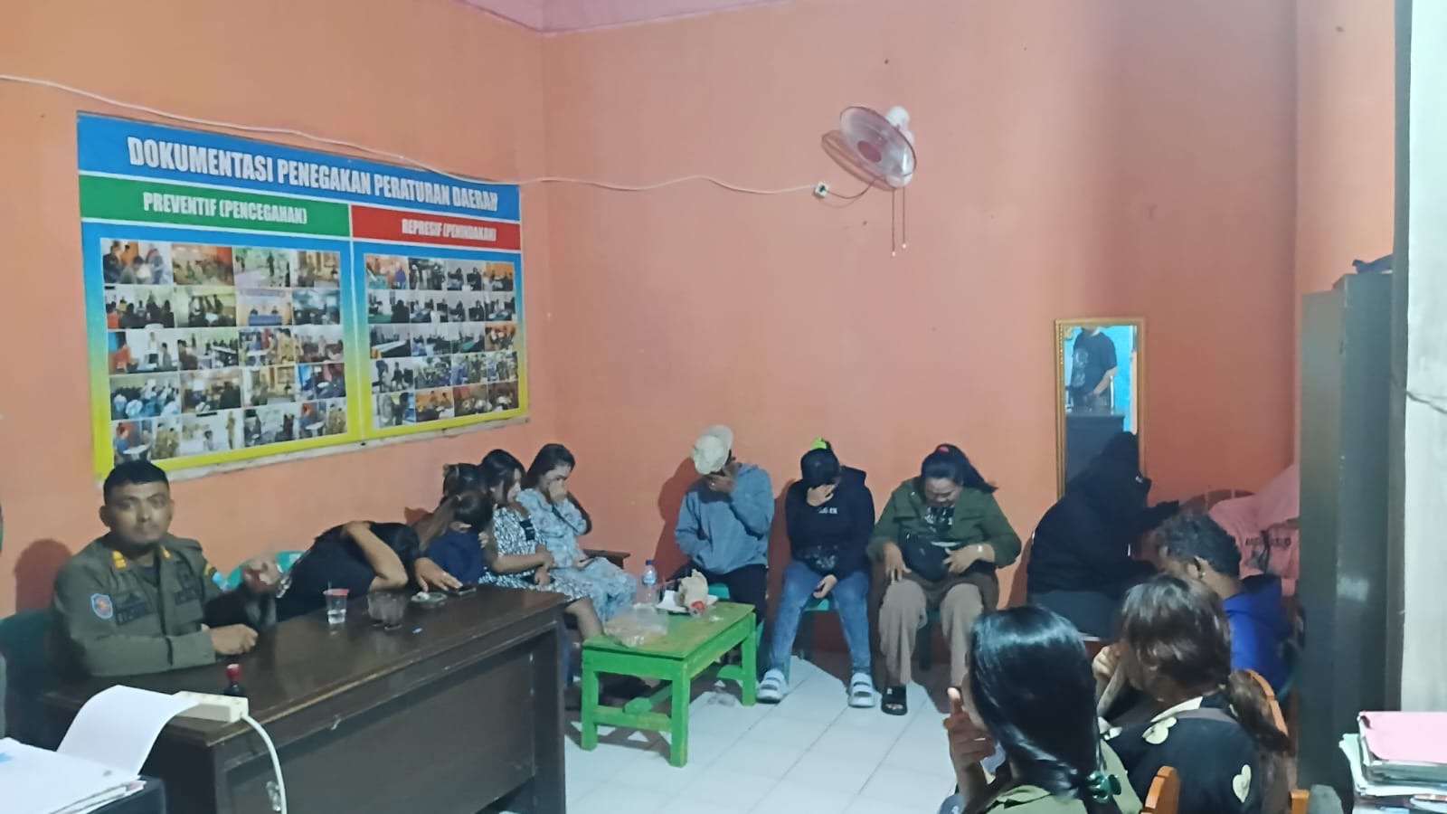 Pemandu Lagu dan Tamu