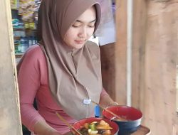 Mahasiswi Pangandaran Nyambi Jualan Seblak Demi Biaya Kuliah